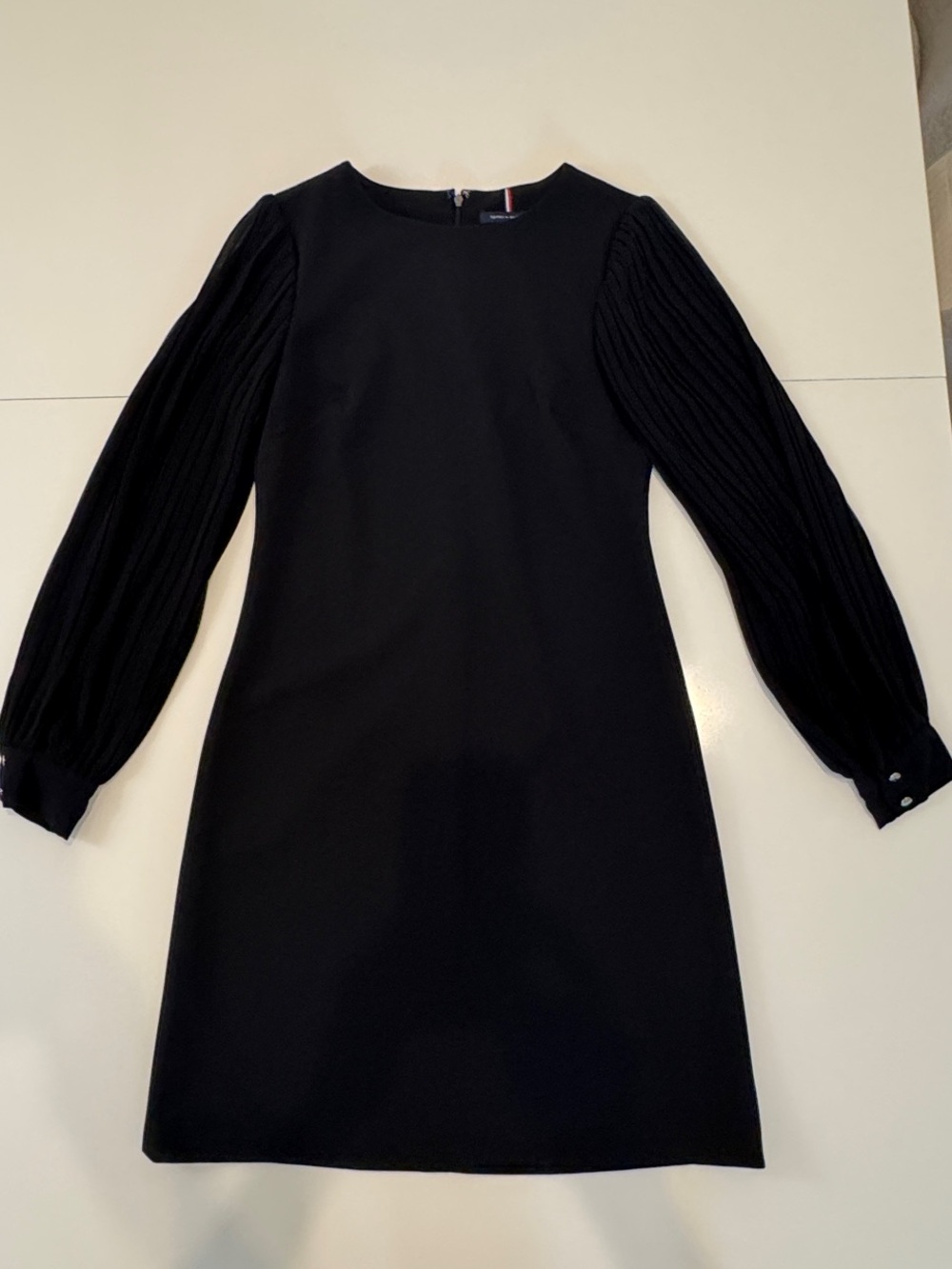 Tommy Hilfiger Black Long-Sleeve Pleated-Sleeve Shift Dress